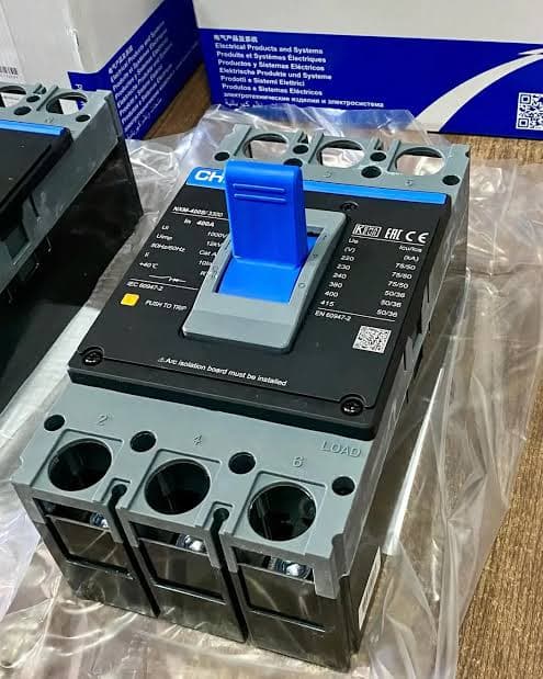 CHINT MCCB 400A 3 POLE BLACK